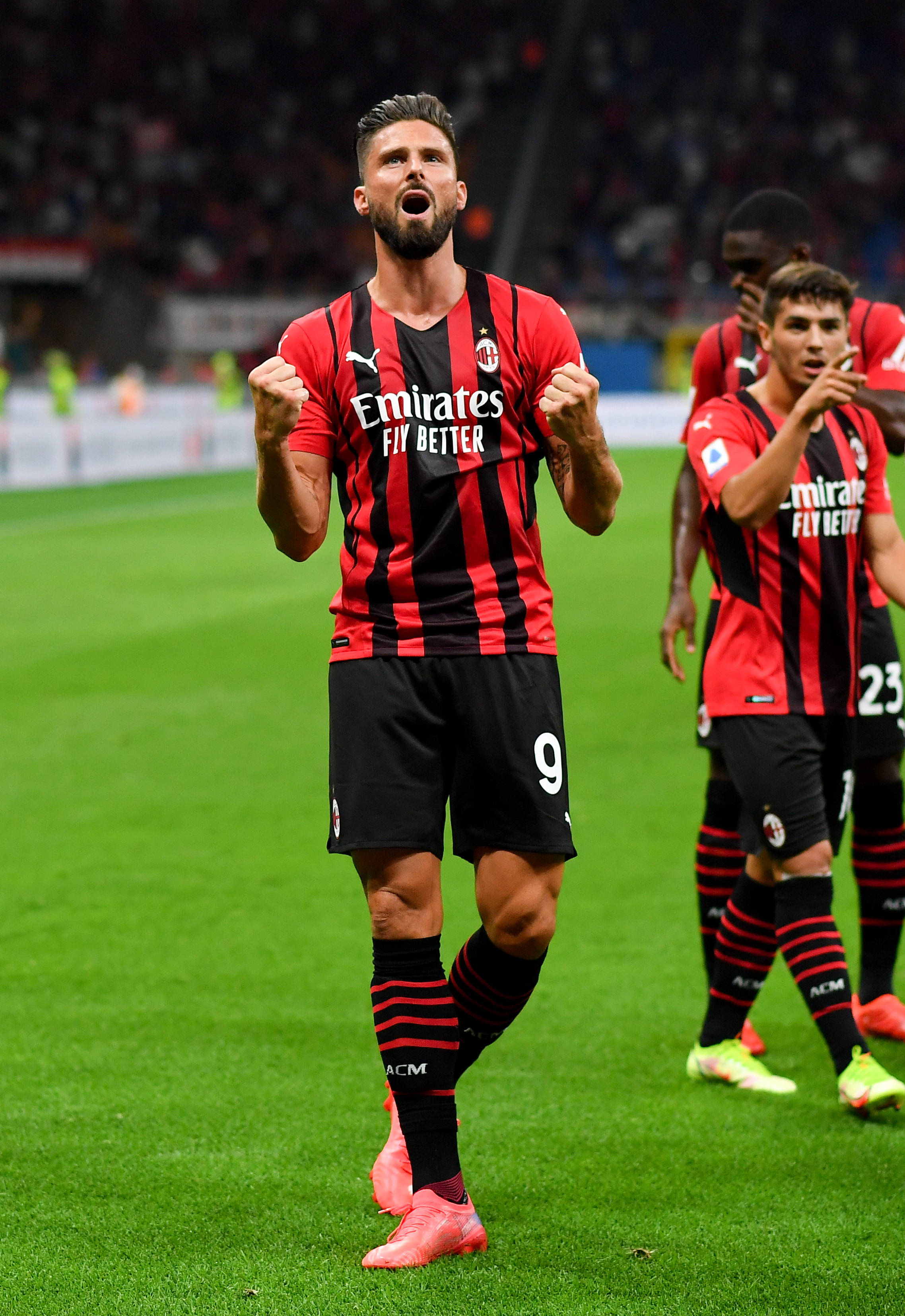 雷迪克：我们稳住了对手反扑的势头，面对不利判罚处理得当