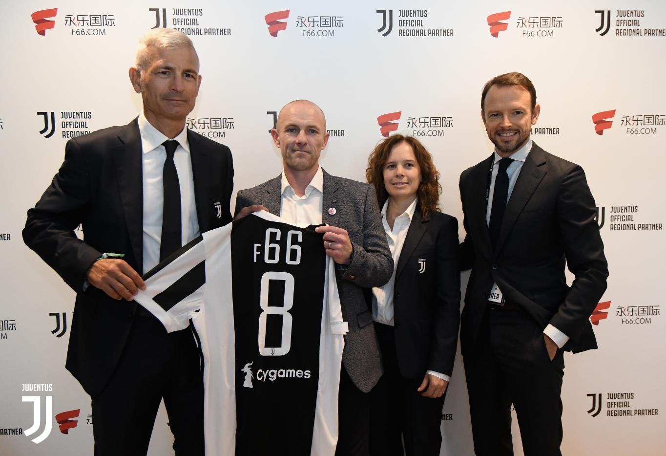 跟队记者：米兰内部否认了蒂亚戈-席尔瓦可能回归的传闻