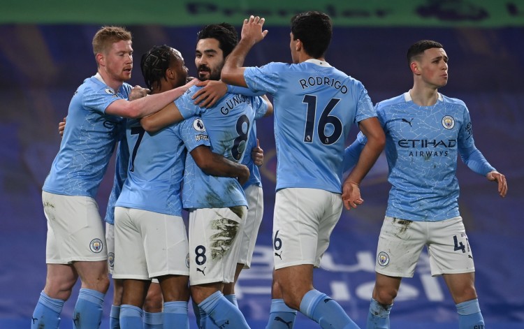 利物浦vs利兹首发：萨拉赫连续三场替补，埃基蒂克、维尔茨先发