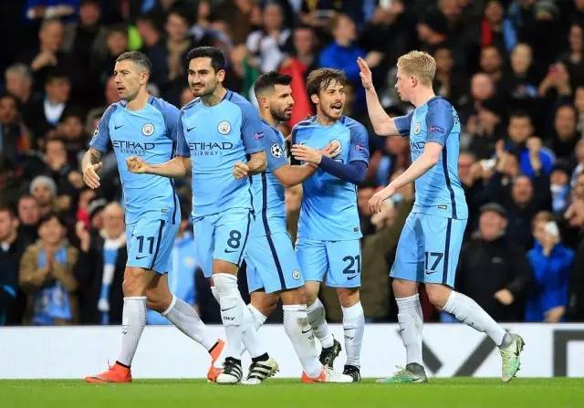 上次英超客战桑德兰，阿森纳依靠吉鲁替补梅开二度4-1胜