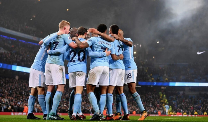 贝拉达：曼联的引援部门正在全力以赴地工作；新援适应得不错